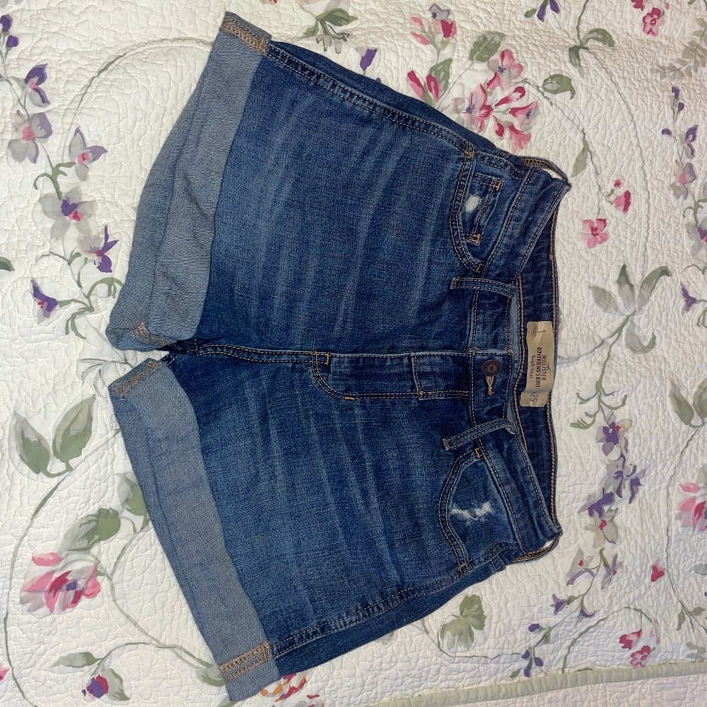High rise Hollister Boyfriend Jean Short